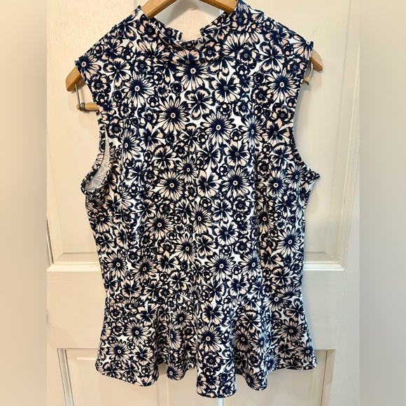 Banana Republic Blue and Pink Floral Top Size Small EUC - Picture 1 of 6
